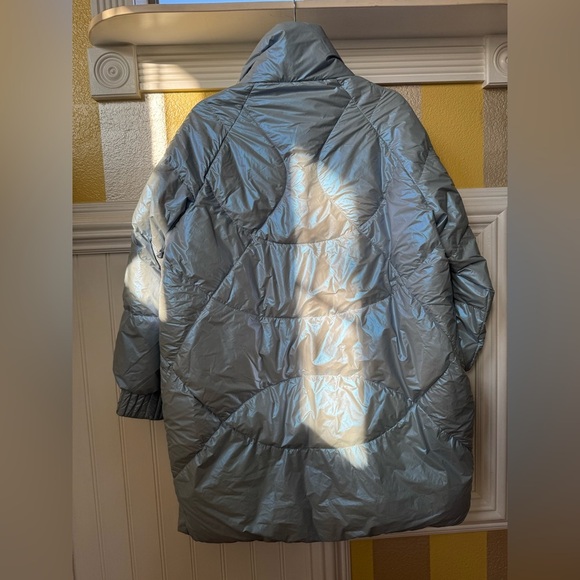 Women's Metallic Light Blue Puffer Jacket - Picture 4 of 4